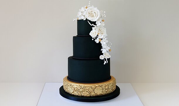 black wedding cake