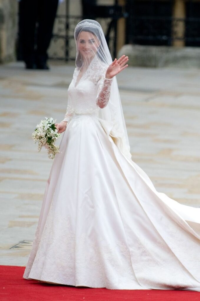 Kate Middleton's Wedding Dress Alexander Mcqueen