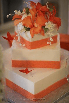 Coral wedding cake