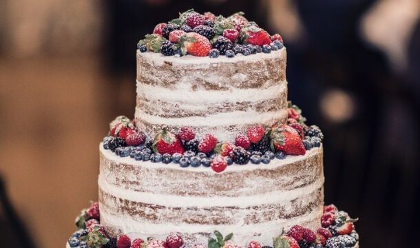 wedding naked cake 2