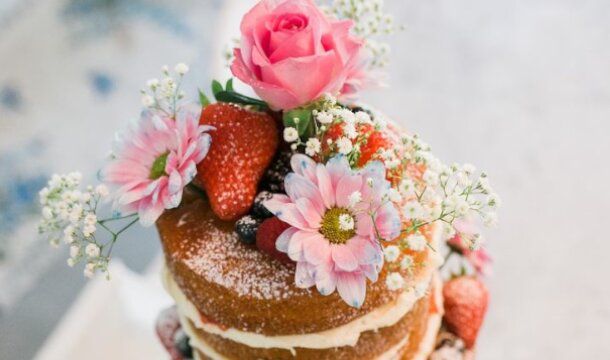 wedding nude cake