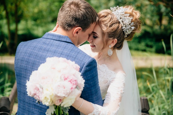 Single bloom wedding bouquet