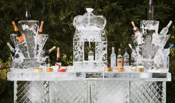 wedding ice carving